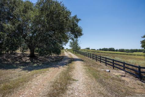 5450 Mazurek Schulenburg TX 78956