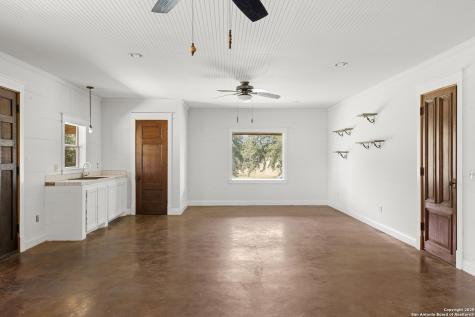 5450 Mazurek Schulenburg TX 78956