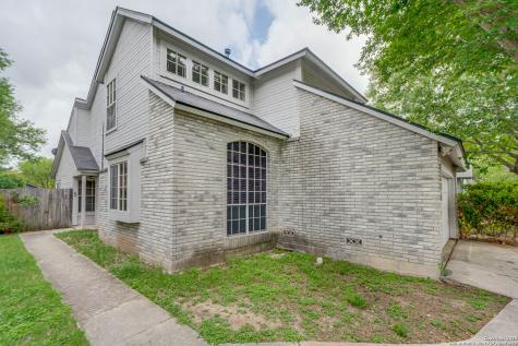 8009 Hoovers Bend San Antonio TX 78250