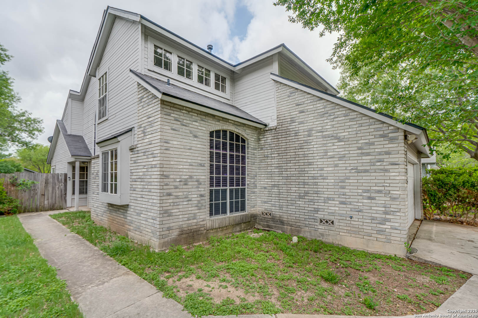 8009 Hoovers Bend San Antonio TX 78250