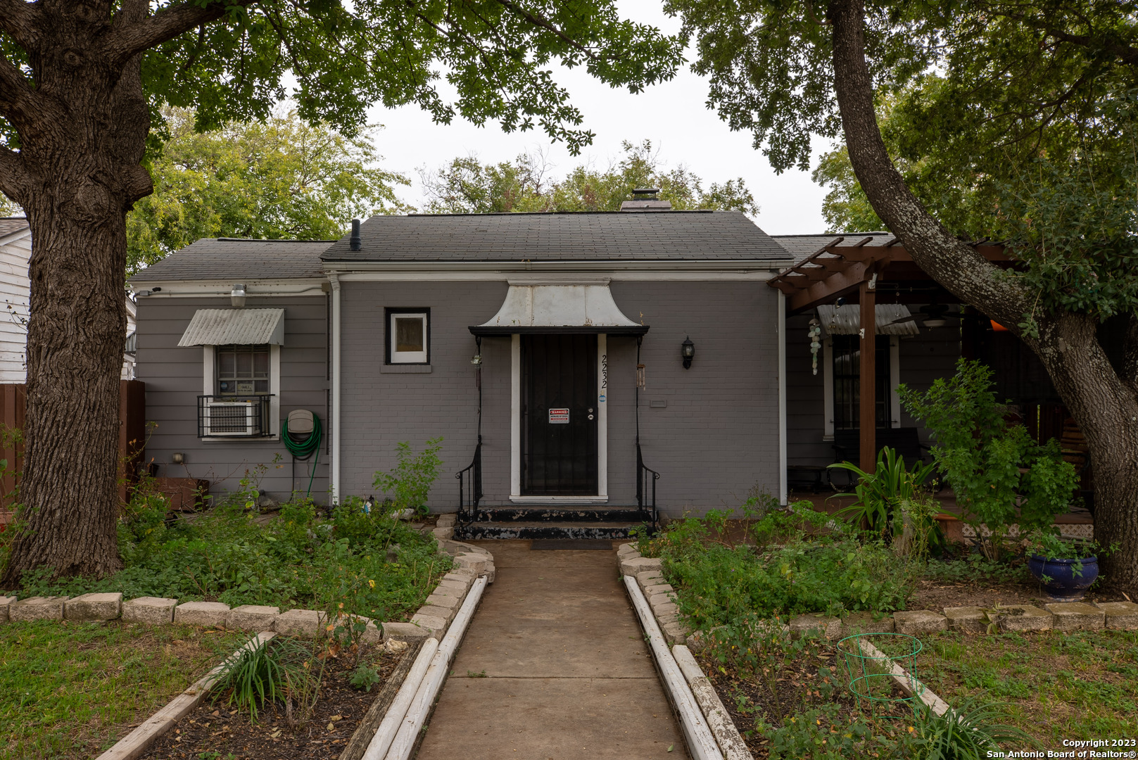 2232 W Huisache Avenue San Antonio TX 78201