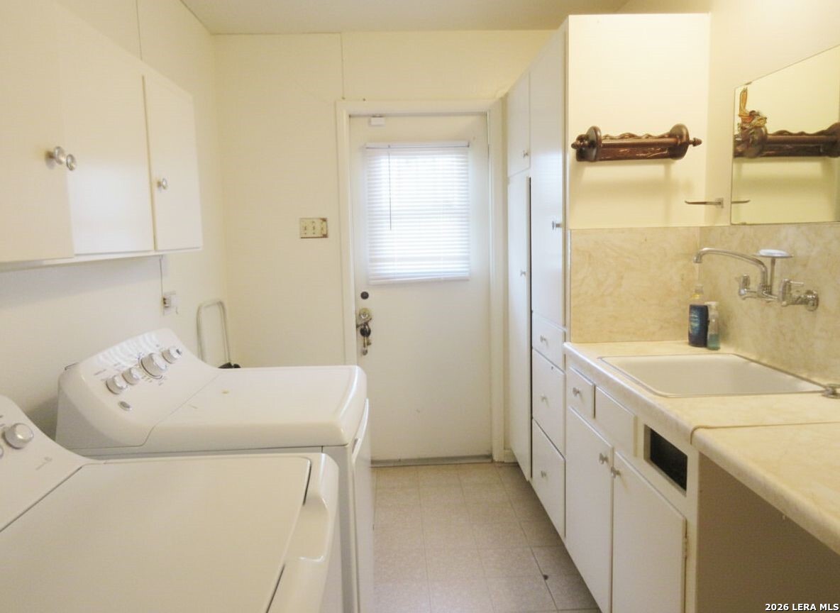 2415 Hillcrest Drive San Antonio TX 78228