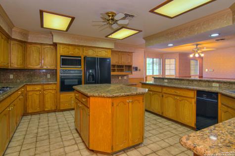 225 Wingate Court Seguin TX 78155