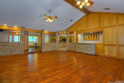 225 Wingate Court Seguin TX 78155
