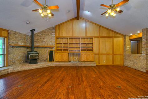 225 Wingate Court Seguin TX 78155
