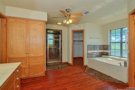 225 Wingate Court Seguin TX 78155