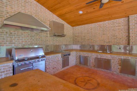 225 Wingate Court Seguin TX 78155