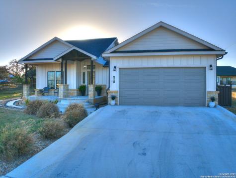 218 Edgewood Circle Bandera TX 78003