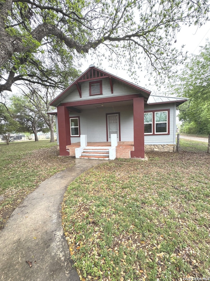 265 County Road 5227 Hondo TX 78861