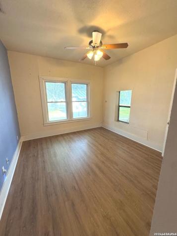 265 County Road 5227 Hondo TX 78861