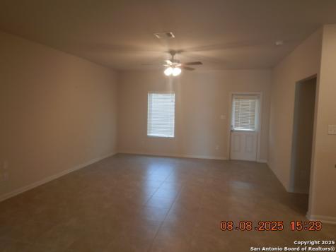 4502 Westbourne Way Converse TX 78109