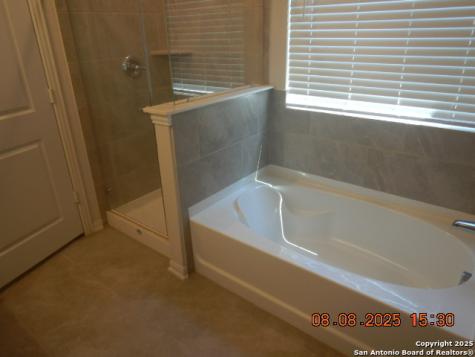 4502 Westbourne Way Converse TX 78109