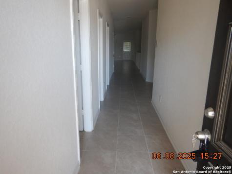 4502 Westbourne Way Converse TX 78109