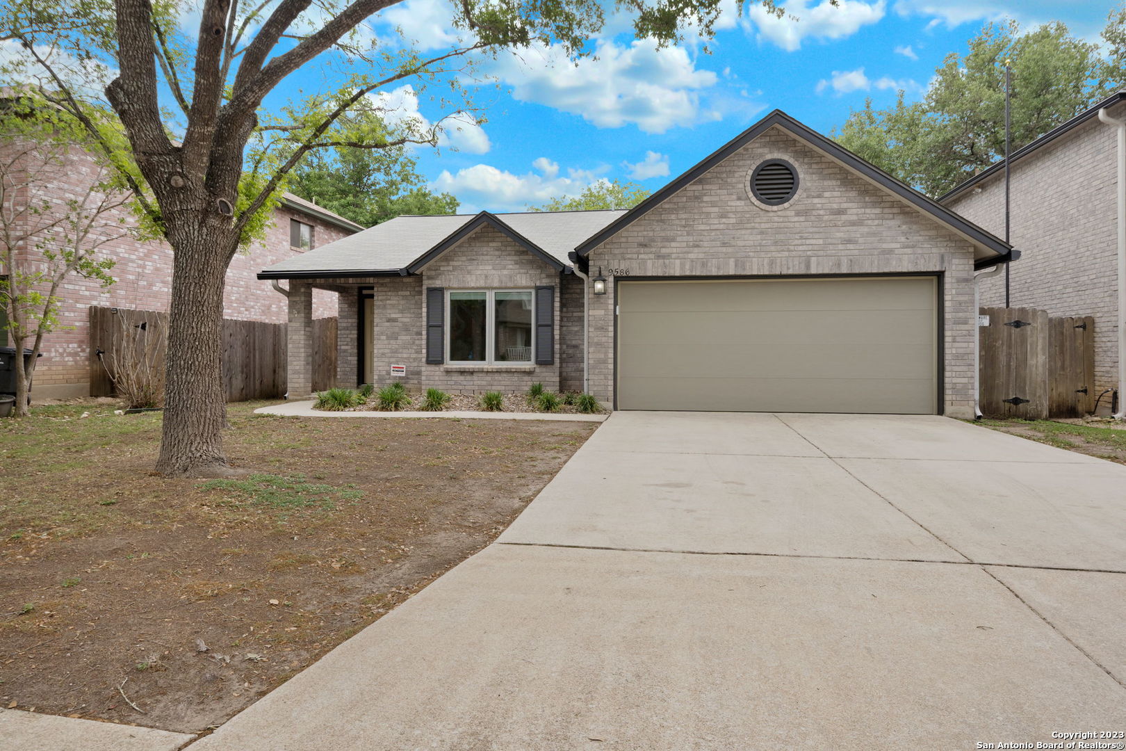 9586 Cantura Crest San Antonio TX 78250
