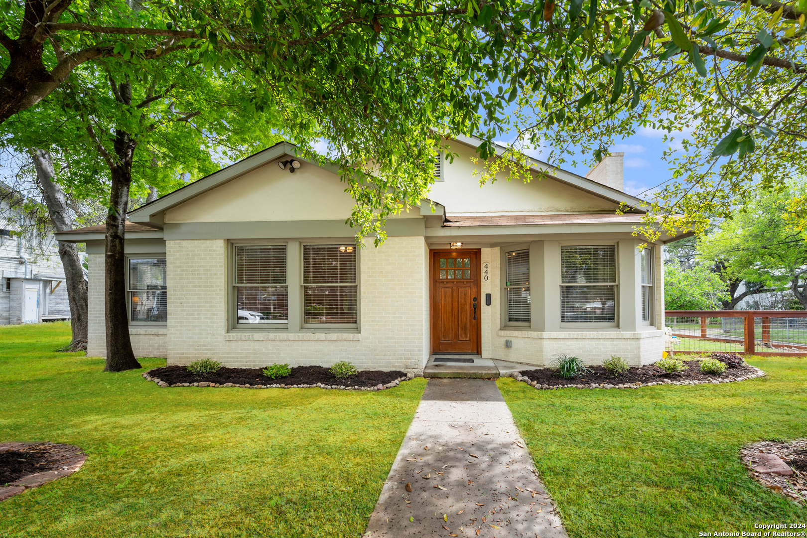 440 W Lynwood Avenue San Antonio TX 78212