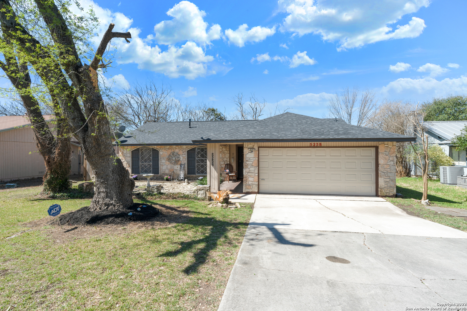 5258 Galacino Street San Antonio TX 78247