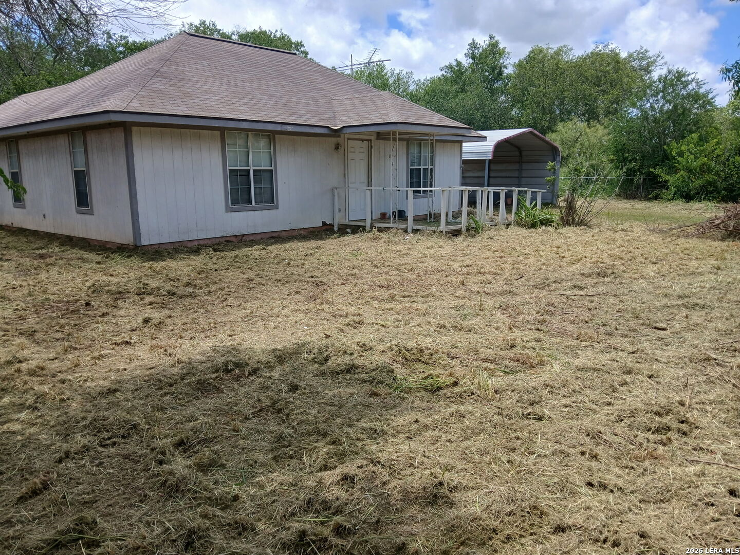 802 County Line Road Jourdanton TX 78026