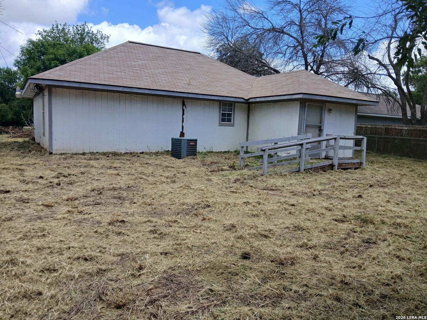802 County Line Road Jourdanton TX 78026