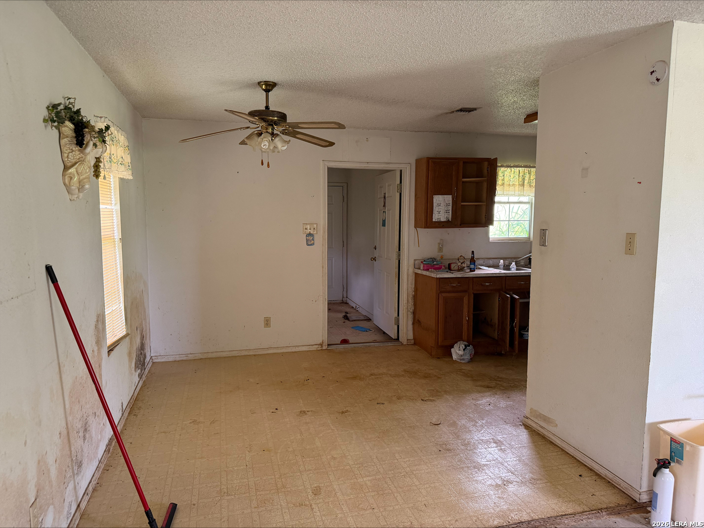 802 County Line Road Jourdanton TX 78026