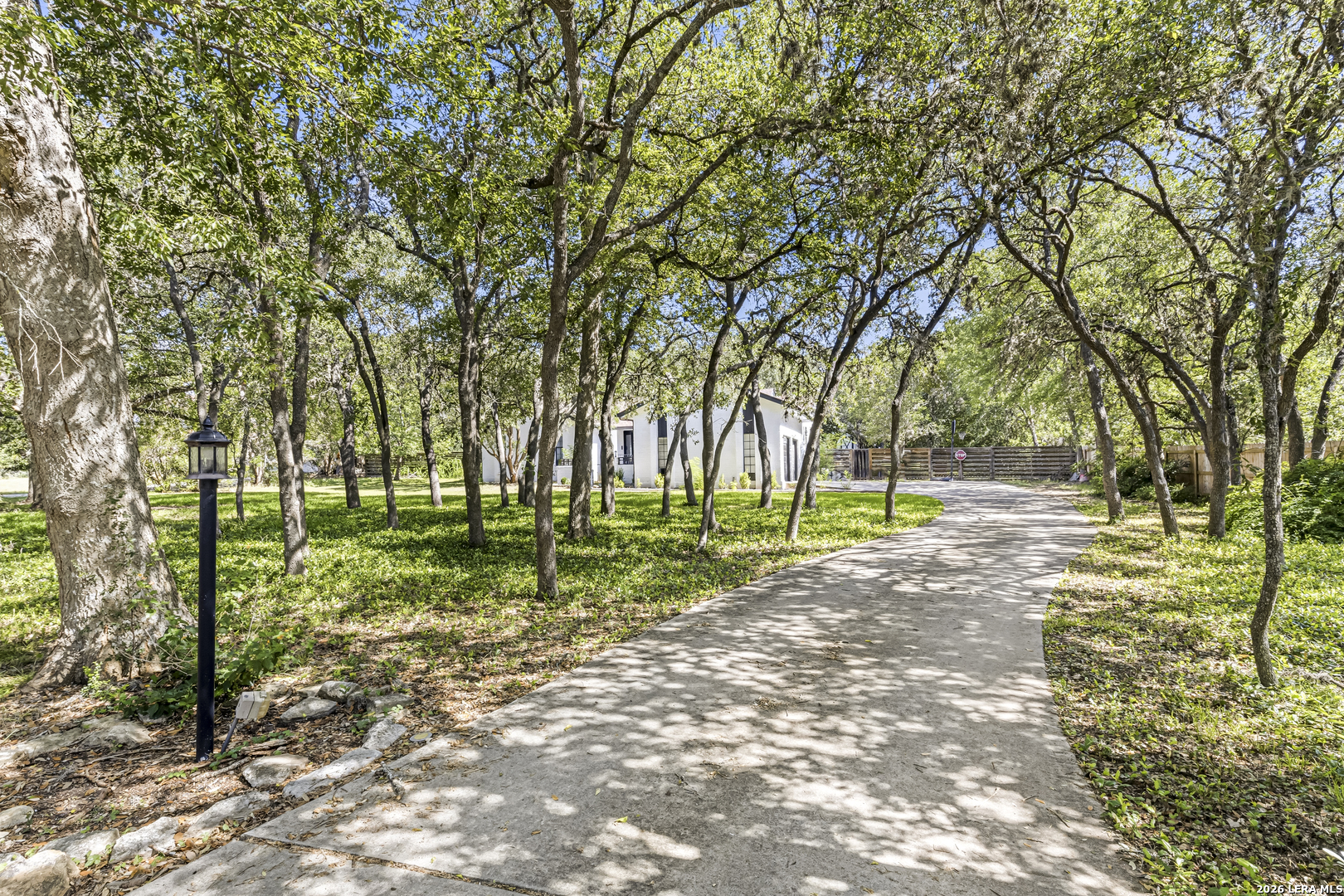 8621 Classic Oaks Lane San Antonio TX 78255
