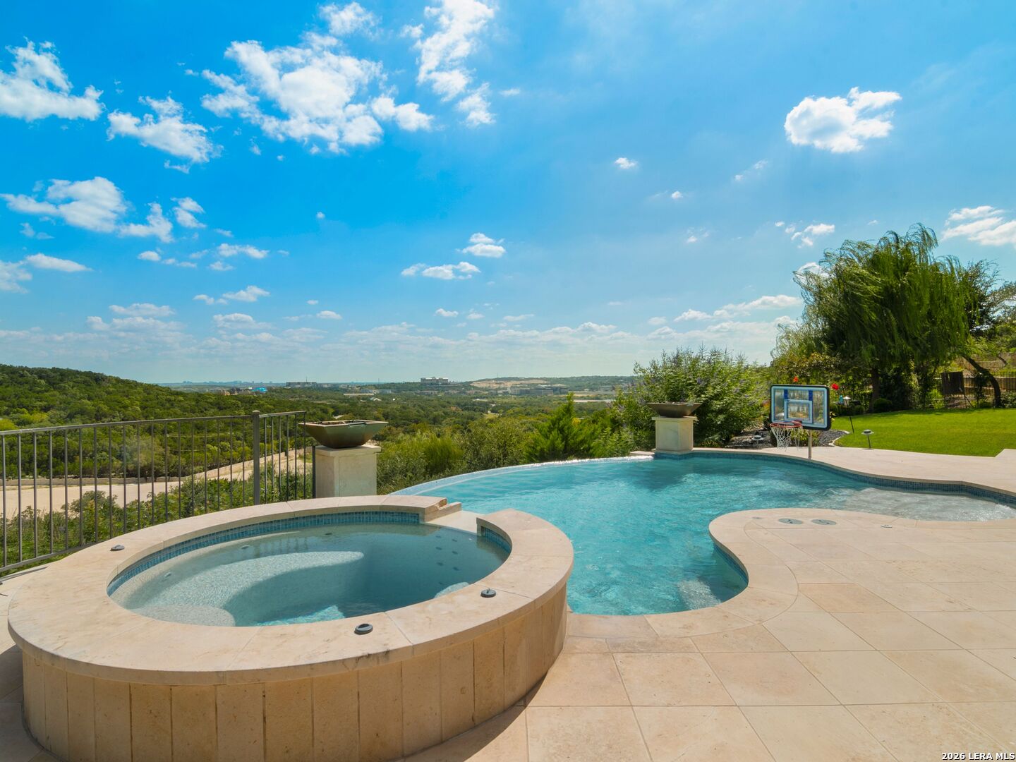 23 Grand Terrace San Antonio TX 78257