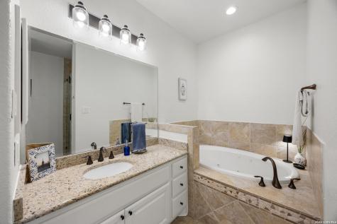 502 E Park Avenue San Antonio TX 78212