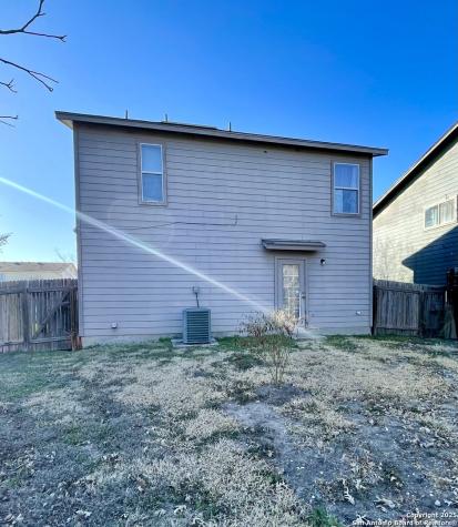 910 Absolon Farm San Antonio TX 78228