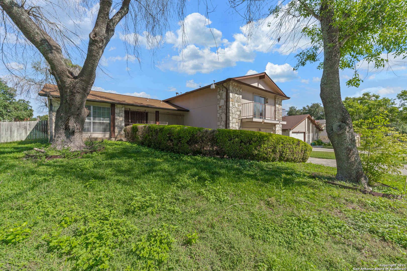 1011 Hayloft Lane San Antonio TX 78245
