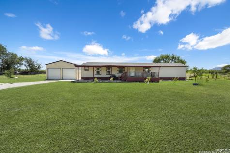 13808 Greenwood Road Atascosa TX 78002