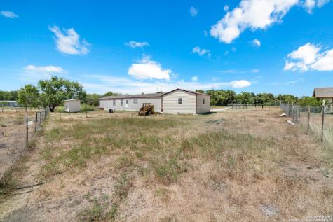 13808 Greenwood Road Atascosa TX 78002