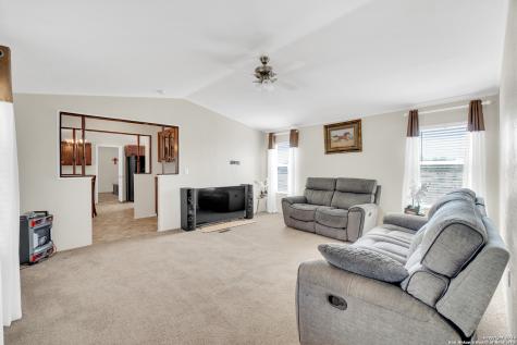 13808 Greenwood Road Atascosa TX 78002
