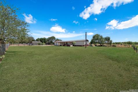 13808 Greenwood Road Atascosa TX 78002