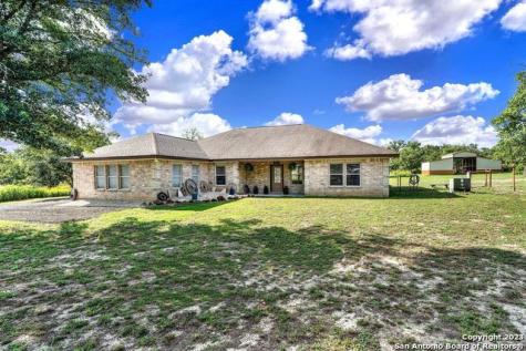 161 Black Jack Road La Vernia TX 78121