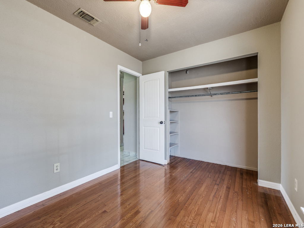 9334 Cliff Way Street San Antonio TX 78250