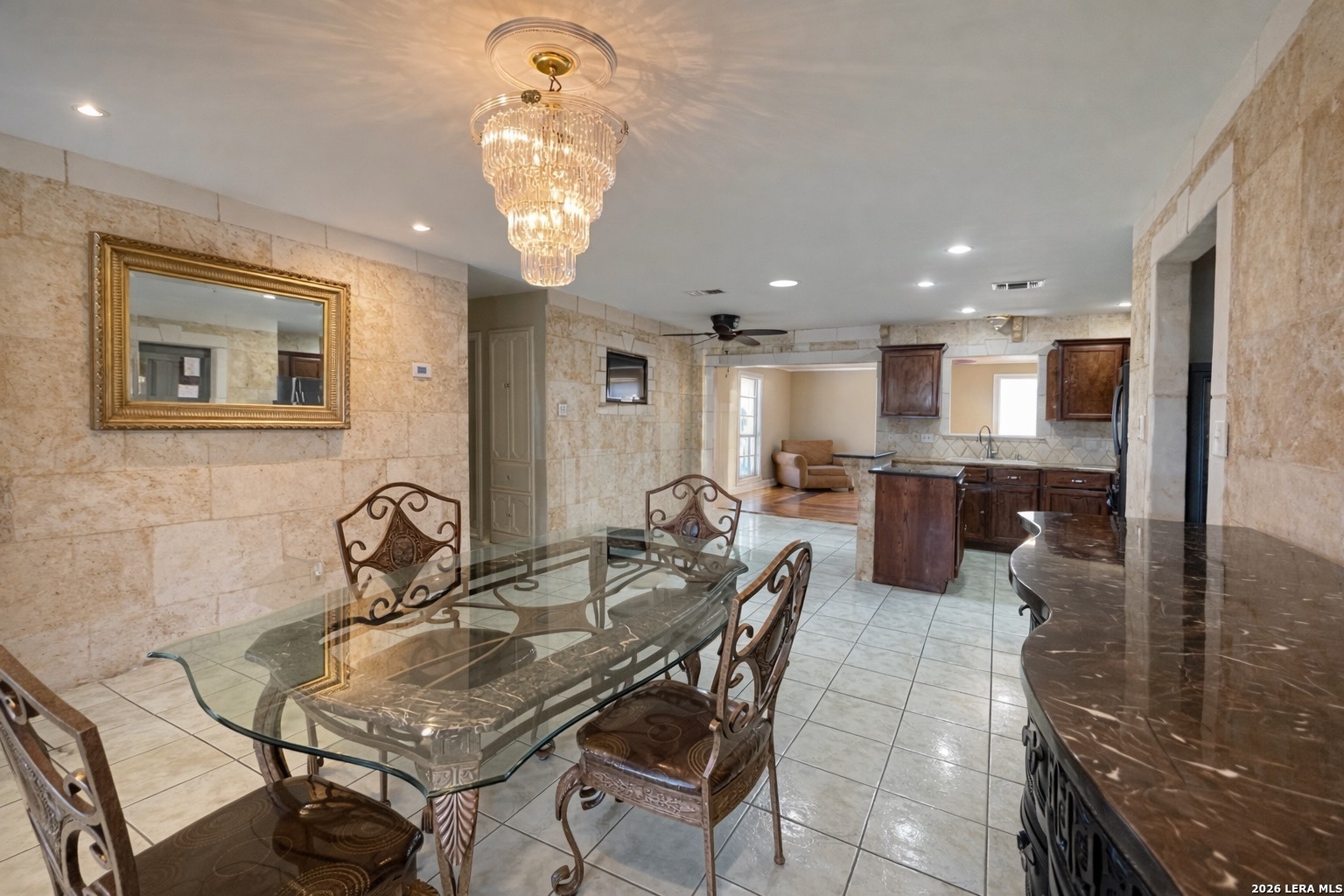 9334 Cliff Way Street San Antonio TX 78250