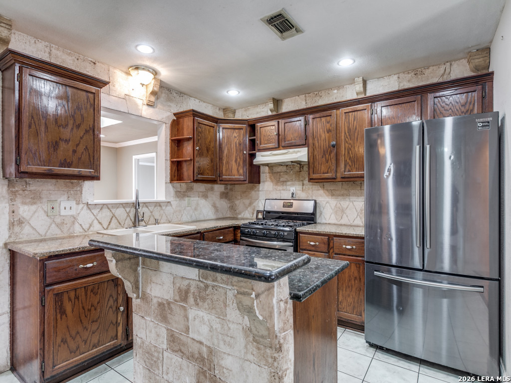 9334 Cliff Way Street San Antonio TX 78250