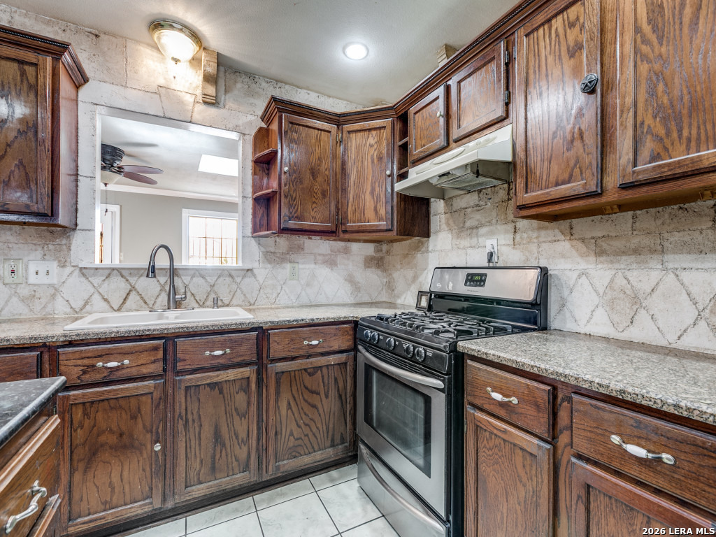 9334 Cliff Way Street San Antonio TX 78250