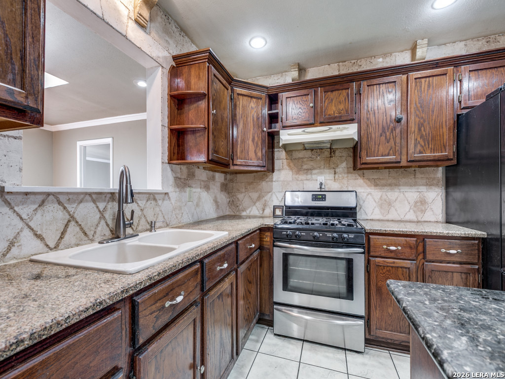 9334 Cliff Way Street San Antonio TX 78250