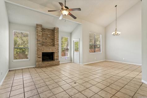 3512 William Scarbrough Schertz TX 78154
