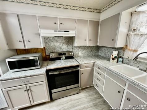 211 Meadow Avenue New Braunfels TX 78130
