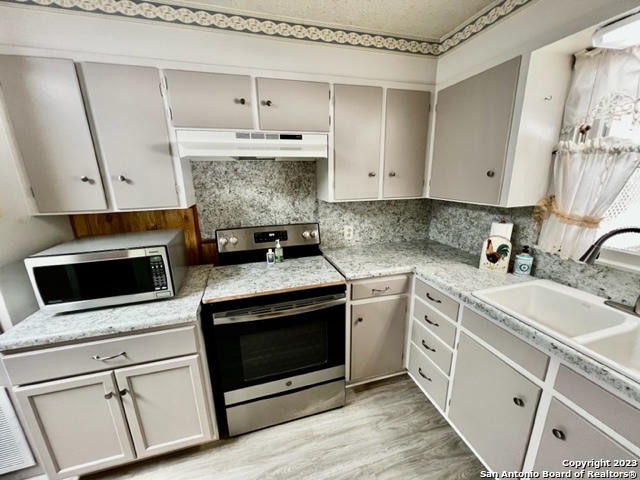 211 Meadow Avenue New Braunfels TX 78130