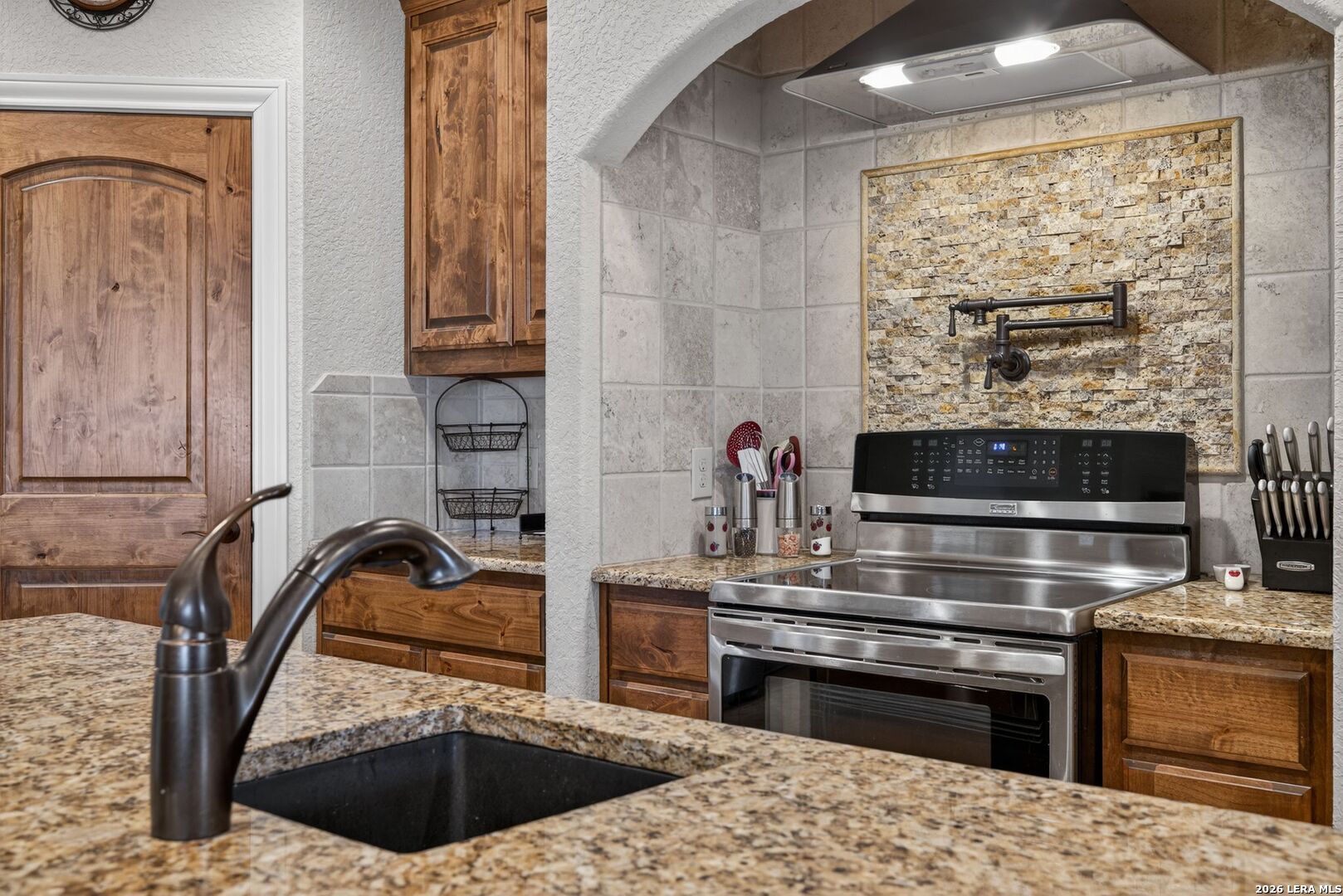 1076 Saddleback Ridge Trail Bandera TX 78003