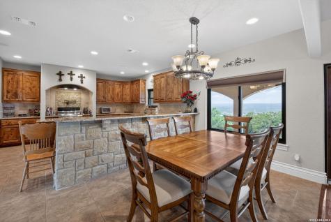 1076 Saddleback Ridge Trail Bandera TX 78003