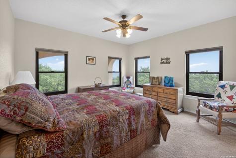1076 Saddleback Ridge Trail Bandera TX 78003