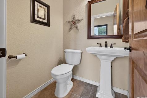 1076 Saddleback Ridge Trail Bandera TX 78003