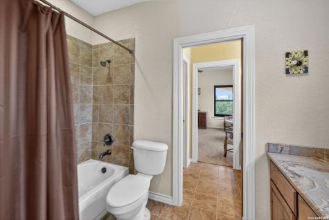 1076 Saddleback Ridge Trail Bandera TX 78003