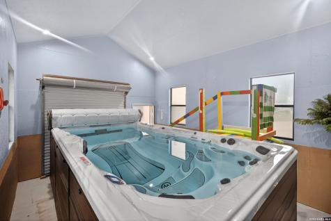 1076 Saddleback Ridge Trail Bandera TX 78003