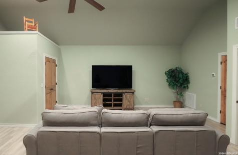 1076 Saddleback Ridge Trail Bandera TX 78003
