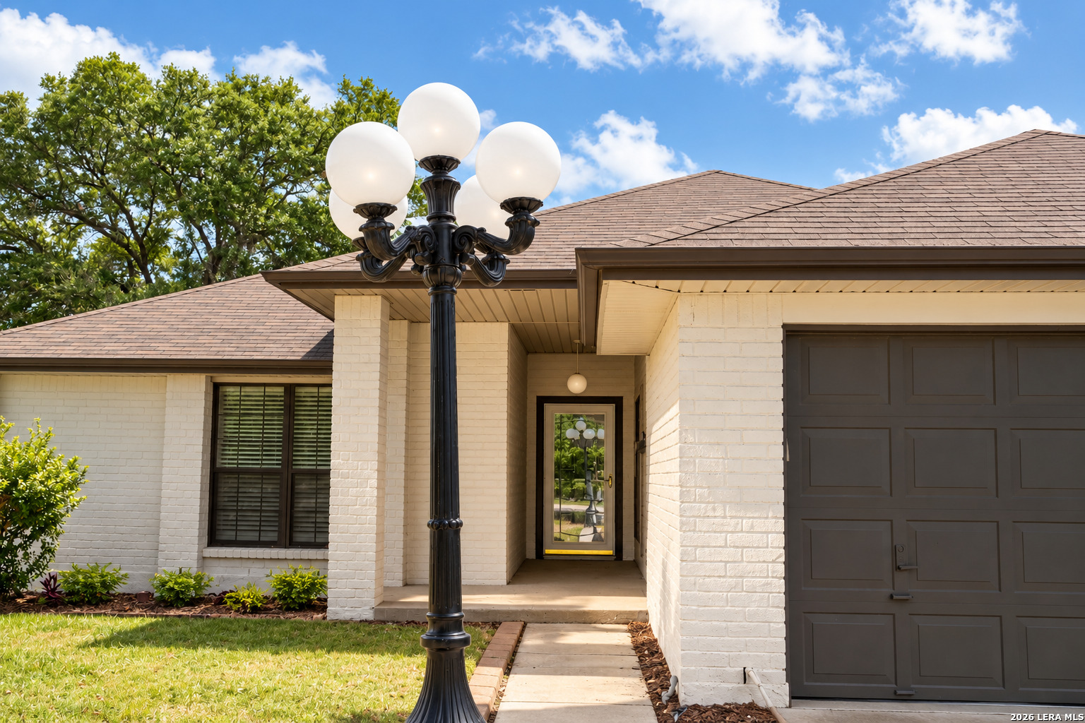 7606 Forest Moon Live Oak TX 78233