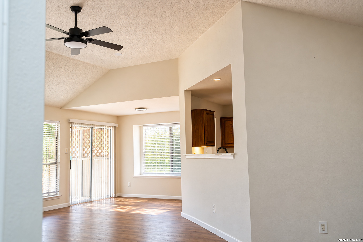 7606 Forest Moon Live Oak TX 78233